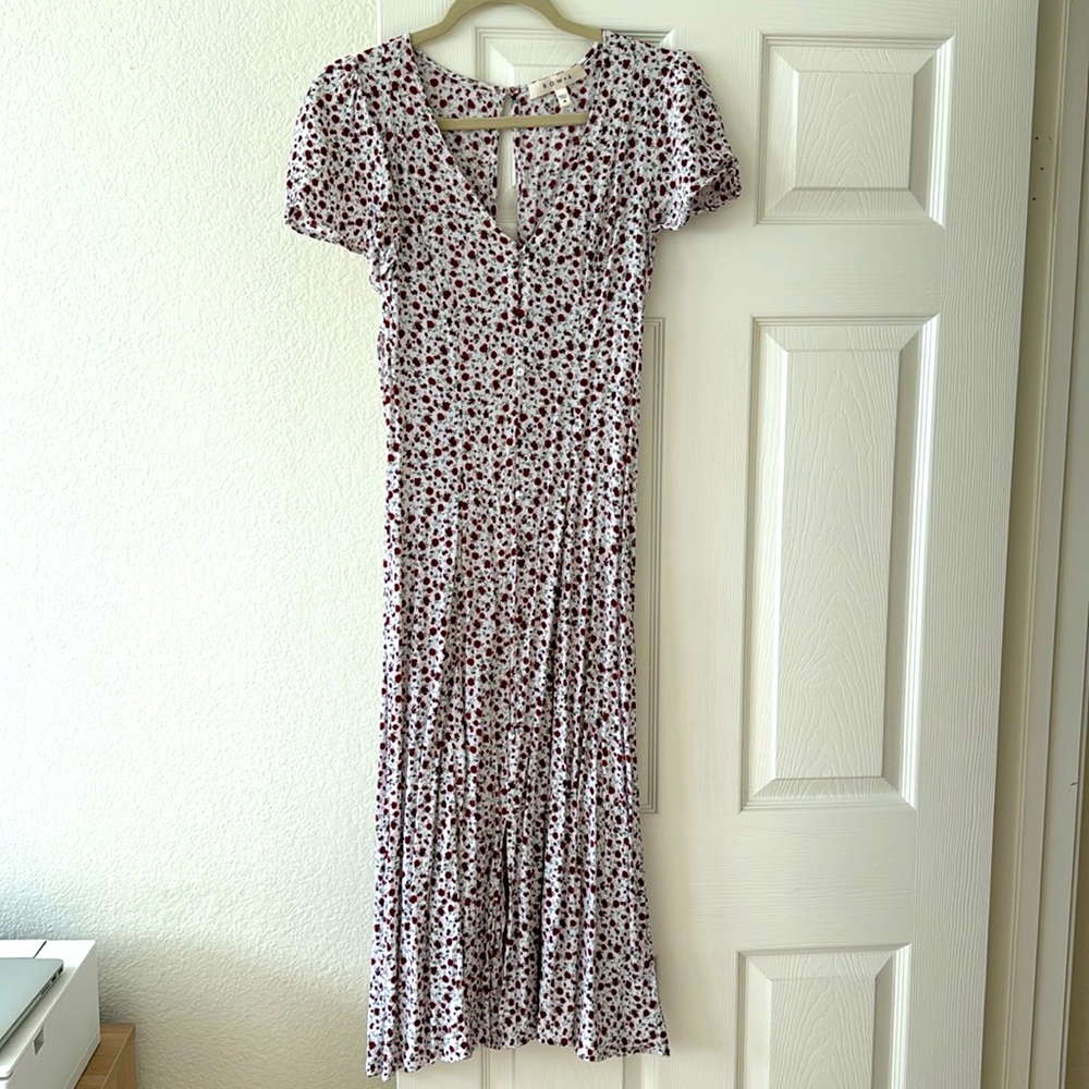 Row A Floral Short Sleeve White & Red Midi Dress Size Medium